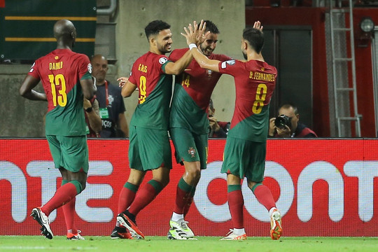 Ronaldo vắng mặt, G.Ramos giúp Bồ Đào Nha thắng 9-0