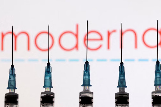 Mỹ: FDA phê duyệt mũi vắc xin Covid-19 thứ ba