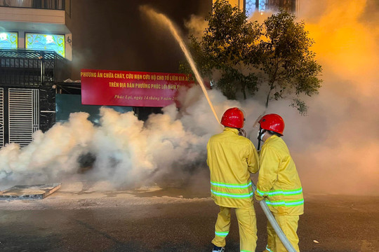Long Biên: Diễn tập chữa cháy tại phường Phúc Lợi