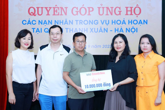 Báo Khánh Hòa trao 10 triệu đồng hỗ trợ các gia đình bị ảnh hưởng trong vụ cháy ở Thanh Xuân