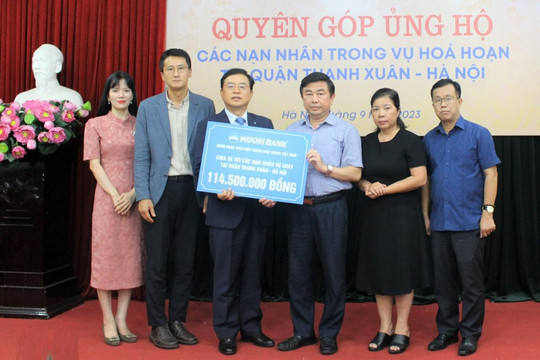 Ngân hàng Woori Việt Nam ủng hộ các nạn nhân vụ cháy 114,5 triệu đồng