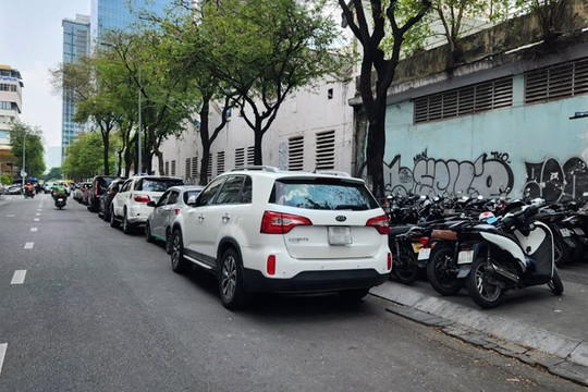 TP Hồ Chí Minh: Thu phí lòng đường, hè phố cao nhất 350.000 đồng/m²/tháng