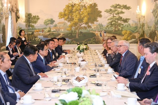 Thủ tướng Phạm Minh Chính ăn trưa làm việc với các doanh nghiệp bán dẫn hàng đầu Hoa Kỳ