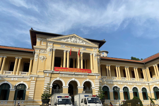 Thành phố Hồ Chí Minh: Mở phiên tòa xét xử Nguyễn Phương Hằng và các đồng phạm