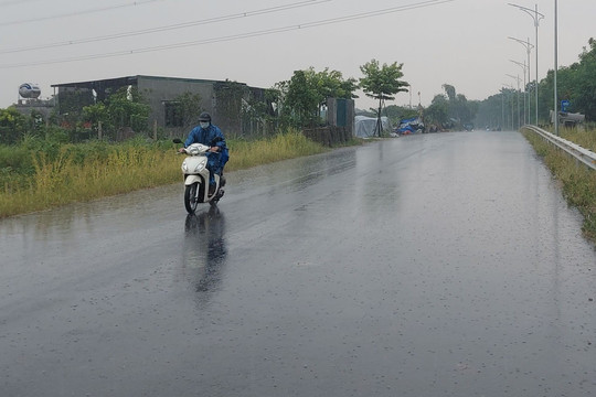 Ảnh hưởng xoáy thuận nhiệt đới, Hà Nội mưa vừa, mưa to