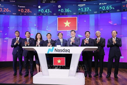 Thủ tướng Chính phủ Phạm Minh Chính rung chuông tại Sàn chứng khoán NASDAQ, kêu gọi các nhà đầu tư Hoa Kỳ hợp tác