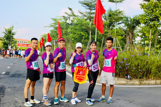 Hơn 300 vận động viên tham gia chung kết Giải chạy việt dã huyện Thạch Thất