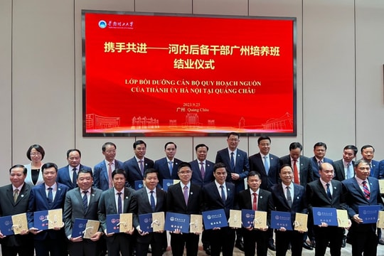 Bí thư Thành ủy Hà Nội dự lễ bế giảng lớp bồi dưỡng cán bộ nguồn tại tỉnh Quảng Đông (Trung Quốc)