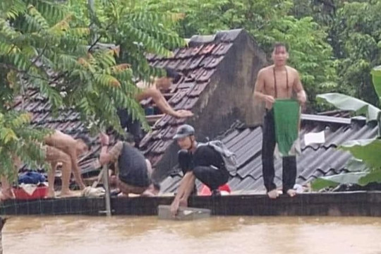 Thủ tướng chỉ đạo tập trung ứng phó, khắc phục hậu quả mưa lũ