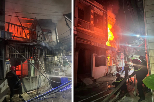 Đà Nẵng: Cứu thoát 6 người mắc kẹt ở đám cháy trong hẻm