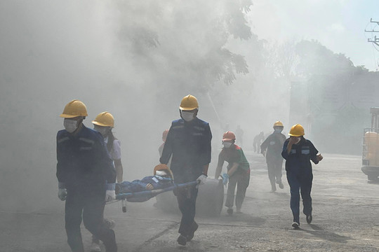 Diễn tập chữa cháy và cứu nạn quy mô lớn tại nơi đặc biệt nguy hiểm