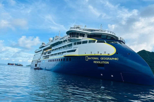 Côn Đảo đón tàu du lịch thám hiểm quốc tế hạng đặc biệt