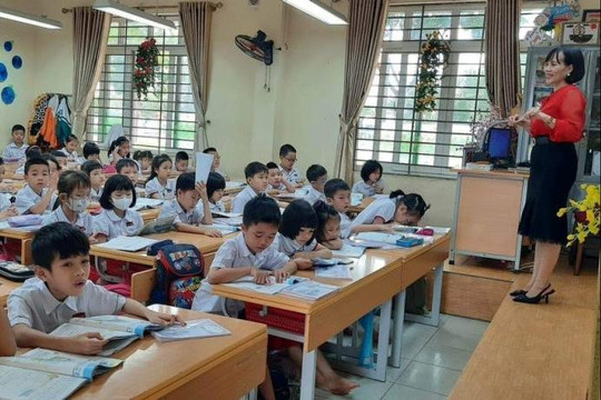 Hà Nội yêu cầu các trường không chèn giờ dạy liên kết vào chính khóa