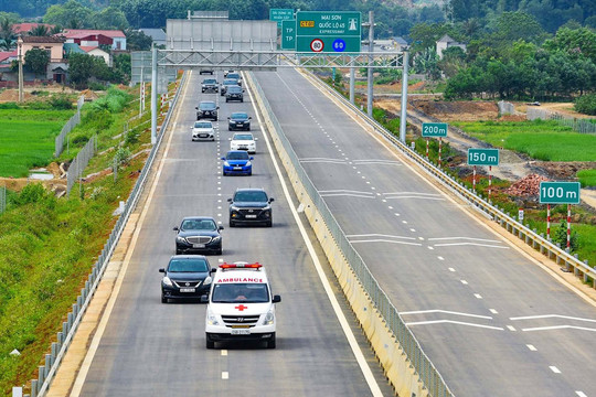 Tổng số đường cao tốc đưa vào khai thác trong 9 tháng đạt hơn 500km