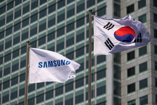 Lợi nhuận của Samsung Electronics giảm mạnh
