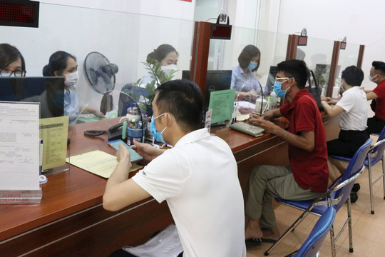 Hà Nội: Dừng in thẻ BHYT bằng giấy trả cho người hưởng trợ cấp thất nghiệp từ ngày 15-10-2023