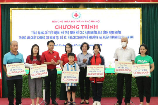 Hơn 7,3 tỷ đồng hỗ trợ nạn nhân vụ cháy chung cư mini tại Thanh Xuân thông qua mạng lưới Chữ thập đỏ