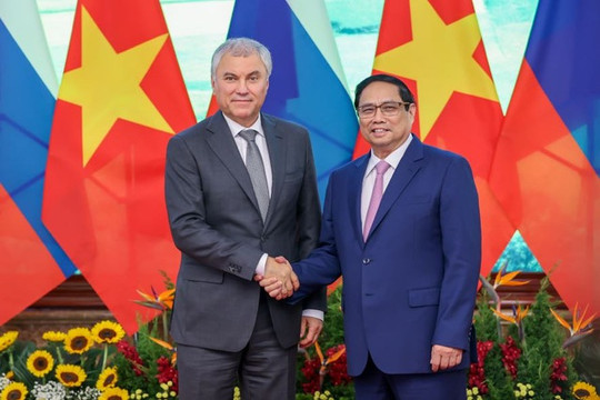 Thủ tướng Phạm Minh Chính hội kiến Chủ tịch Duma Quốc gia Quốc hội Liên bang Nga