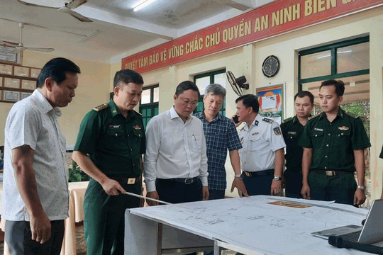 Quảng Nam: Điều động lực lượng tìm kiếm 13 người mất tích trên biển