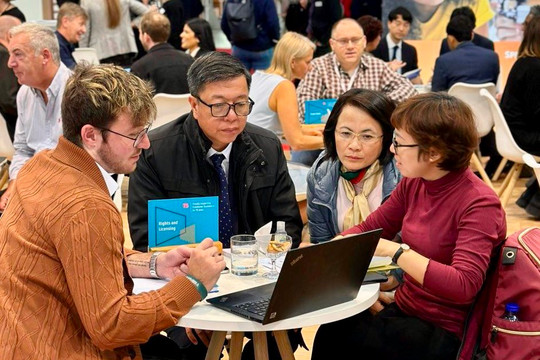 Nhiều hoạt động trao đổi xuất bản sách của Việt Nam tại Hội chợ sách quốc tế Frankfurt 2023