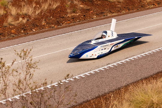Bỉ vô địch giải đua xe năng lượng mặt trời tự chế toàn cầu năm 2023