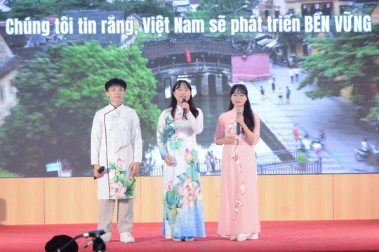 Lưu học sinh nước ngoài thi hùng biện tiếng Việt