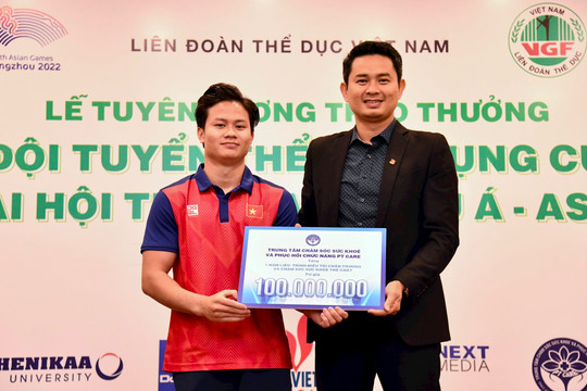 Nguyễn Văn Khánh Phong nhận thưởng lớn từ chiếc Huy chương bạc ASIAD 19