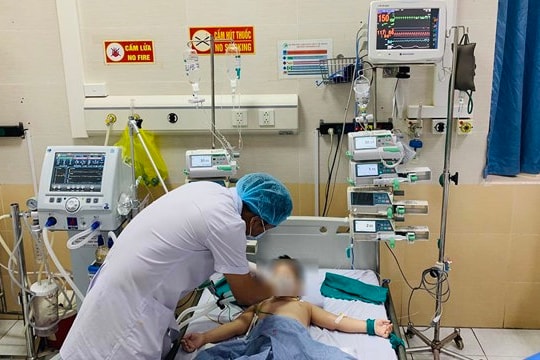 Hà Nội Biến chứng đái tháo đường, bé 4 tuổi hôn mê