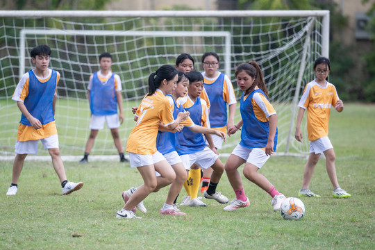 Đội tuyển bóng đá nữ Việt Nam hưởng ứng thông điệp "Vì một tương lai an toàn cho phụ nữ và trẻ em"