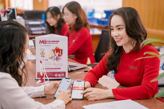 Fitch Ratings xếp hạng nhà phát hành dài hạn đối với Agribank ở mức BB, triển vọng “Tích cực” cao nhất trong các ngân hàng thương mại tại Việt Nam