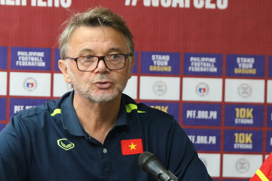 HLV Philippe Troussier: "Đội tuyển Việt Nam sẵn sàng bước vào thử thách"