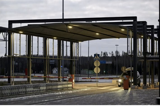 Phần Lan đóng 4 cửa khẩu biên giới với Nga để ngăn dòng người xin tị nạn
