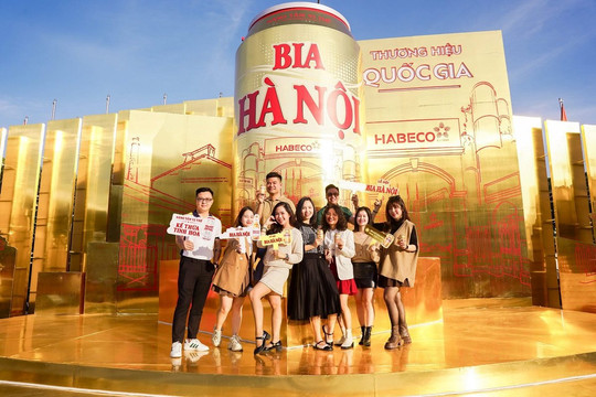 Đông đảo người dân Thủ đô hào hứng tham dự tâm điểm văn hóa “Lễ hội Bia Hà Nội 2023”