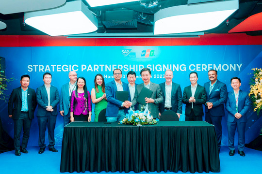 Công ty công nghệ Việt Nam đầu tiên là đối tác chiến lược cấp khu vực của SAP