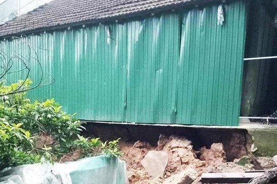 Sụt lún do khoan giếng, 6 hộ dân ở Quốc Oai phải di dời để khắc phục sự cố 