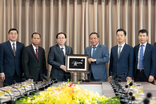 Thúc đẩy hợp tác Hoàn Kiếm - Chanthabuly trở thành hình mẫu quan hệ giữa các đánh bài casino trực tuyến Hà Nội với Viêng Chăn (Lào)