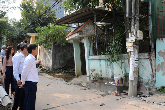 Quốc Oai: Hỗ trợ 10 triệu đồng/hộ dân có nhà bị sụt lún ở xã Đồng Quang