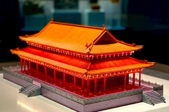 Ngắm mô hình điện Kính Thiên được phục dựng tại Bảo tàng Hà Nội