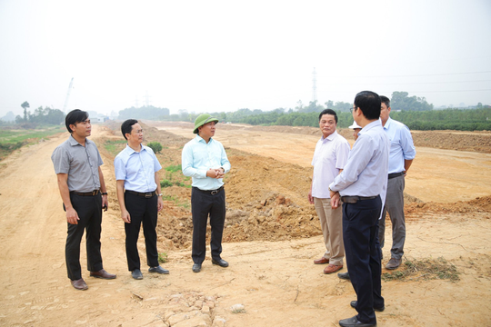 Mê Linh: Đồng loạt triển khai 8 mũi thi công dự án đường Vành đai 4 - Vùng Thủ đô