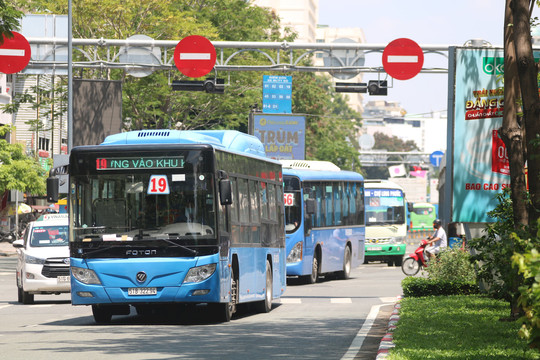 Mở rộng thanh toán tự động trên hơn 200 xe buýt
