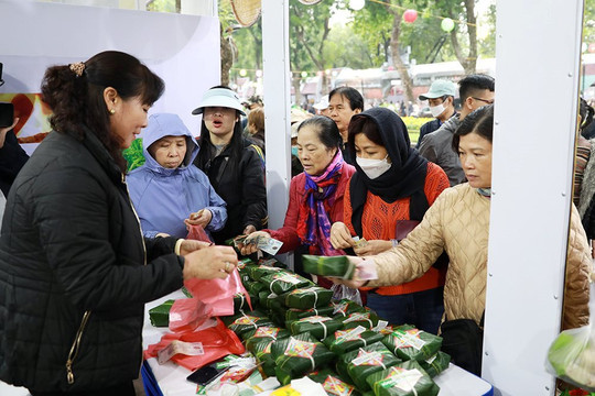 Khoảng 10 vạn người trải nghiệm Lễ hội Văn hóa ẩm thực Hà Nội 2023