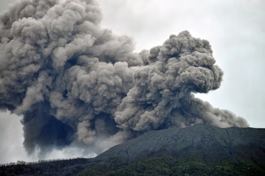 Indonesia: Núi lửa phun trào khiến ít nhất 23 người thương vong