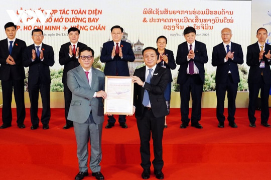 đánh bài casino trực tuyến Quốc hội Vương Đình Huệ dự Lễ ký kết hợp tác giữa Vietjet Air và Lao Airlines