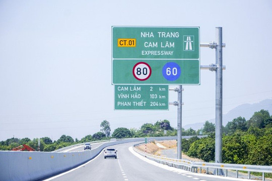 Trạm thu phí tại 3 dự án cao tốc Bắc - Nam sẽ bỏ barie đầu vào