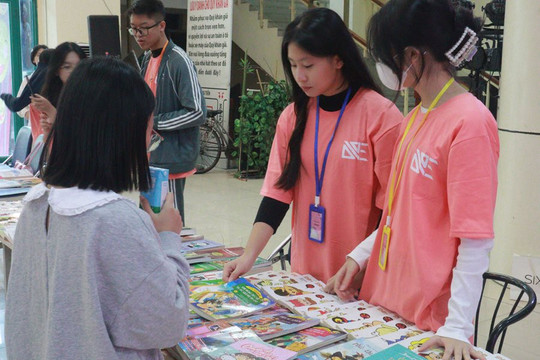Học sinh Hà Nội tổ chức hội chợ sách cũ quyên góp cho các hoàn cảnh khó khăn
