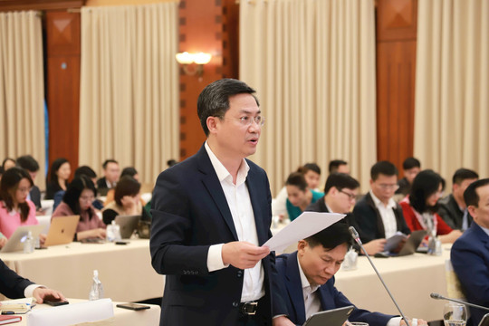 Trước 15-12, Hà Nội sẽ báo cáo Thủ tướng về việc đấu giá 3 mỏ cát