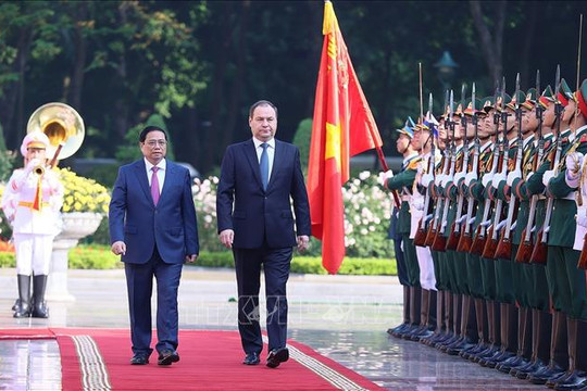 Thủ tướng Phạm Minh Chính chủ trì Lễ đón Thủ tướng Belarus thăm chính thức Việt Nam