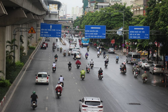 Hà Nội: Chậm triển khai quy hoạch, tổ chức giao thông còn bất cập