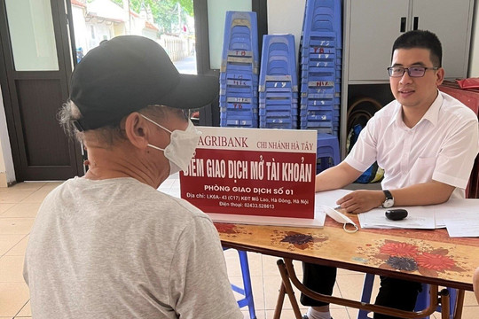 Hà Nội: Tỷ lệ nhận lương hưu qua thẻ ATM đạt 44,35%