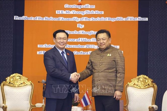 Chủ tịch Quốc hội Vương Đình Huệ tiếp Tỉnh trưởng tỉnh Udon Thani ​